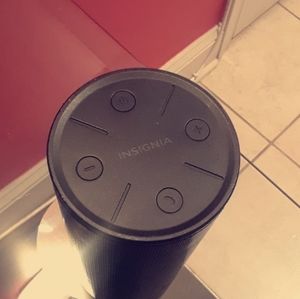 Insignia - WAVE 2 Portable Bluetooth Speaker